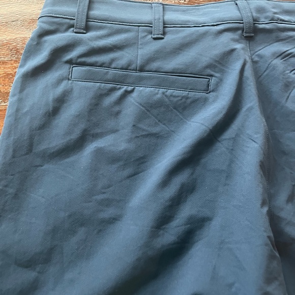 NWT Under Armour Navy Golf shorts Size 42 - Picture 11 of 11